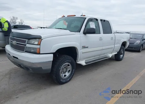 2005 Chevrolet Silverado 2500Hd Lt z USA, uszkodzony, nr VIN 1GCHK23255F855867